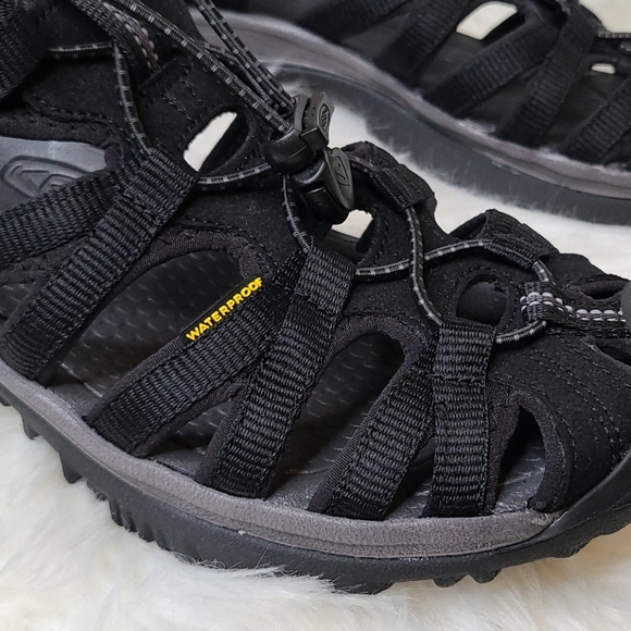 keen whisper black